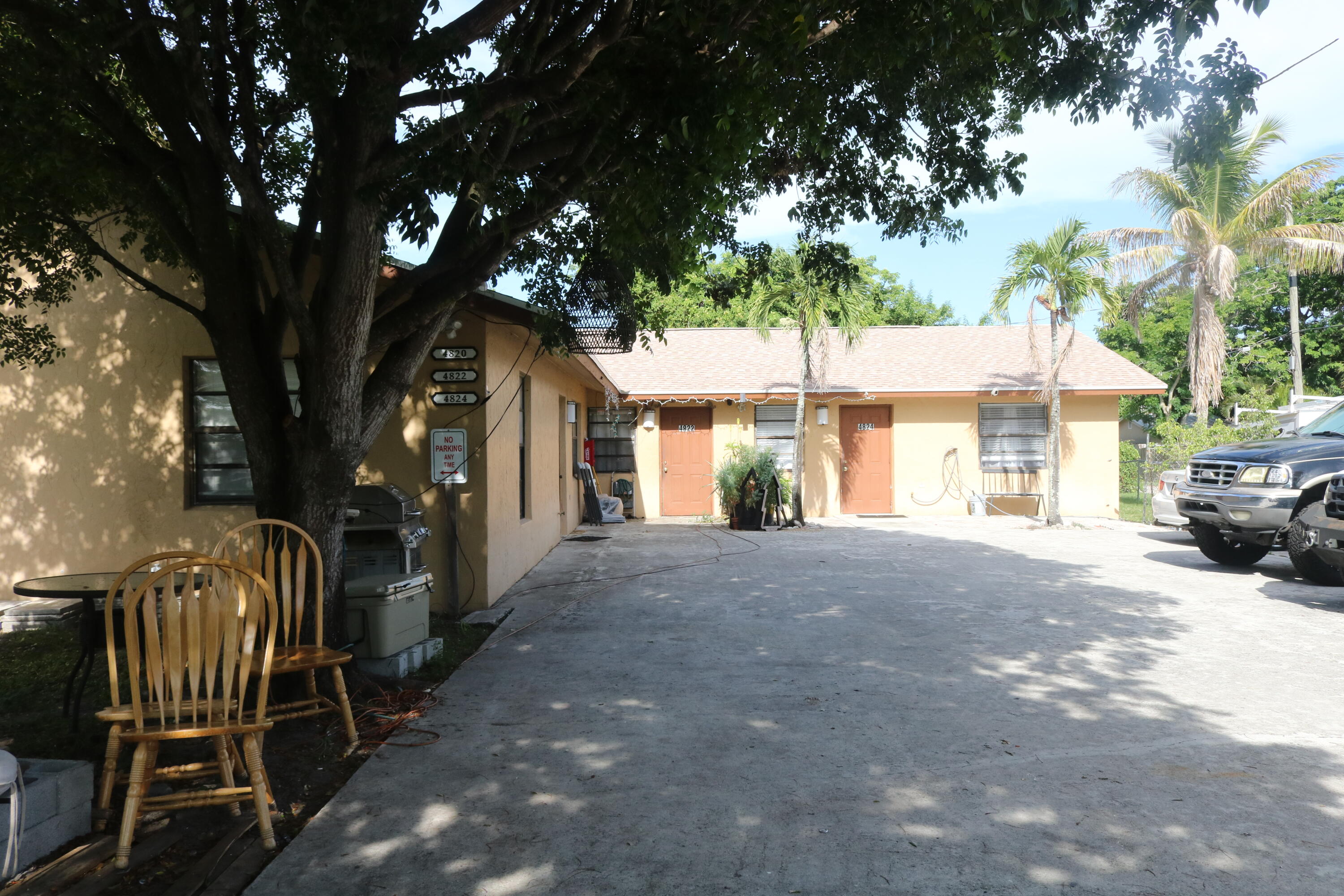 4820 Kirk Road Lake Worth Beach, FL 33461 - Photo 2 of 2 IMG_7680
