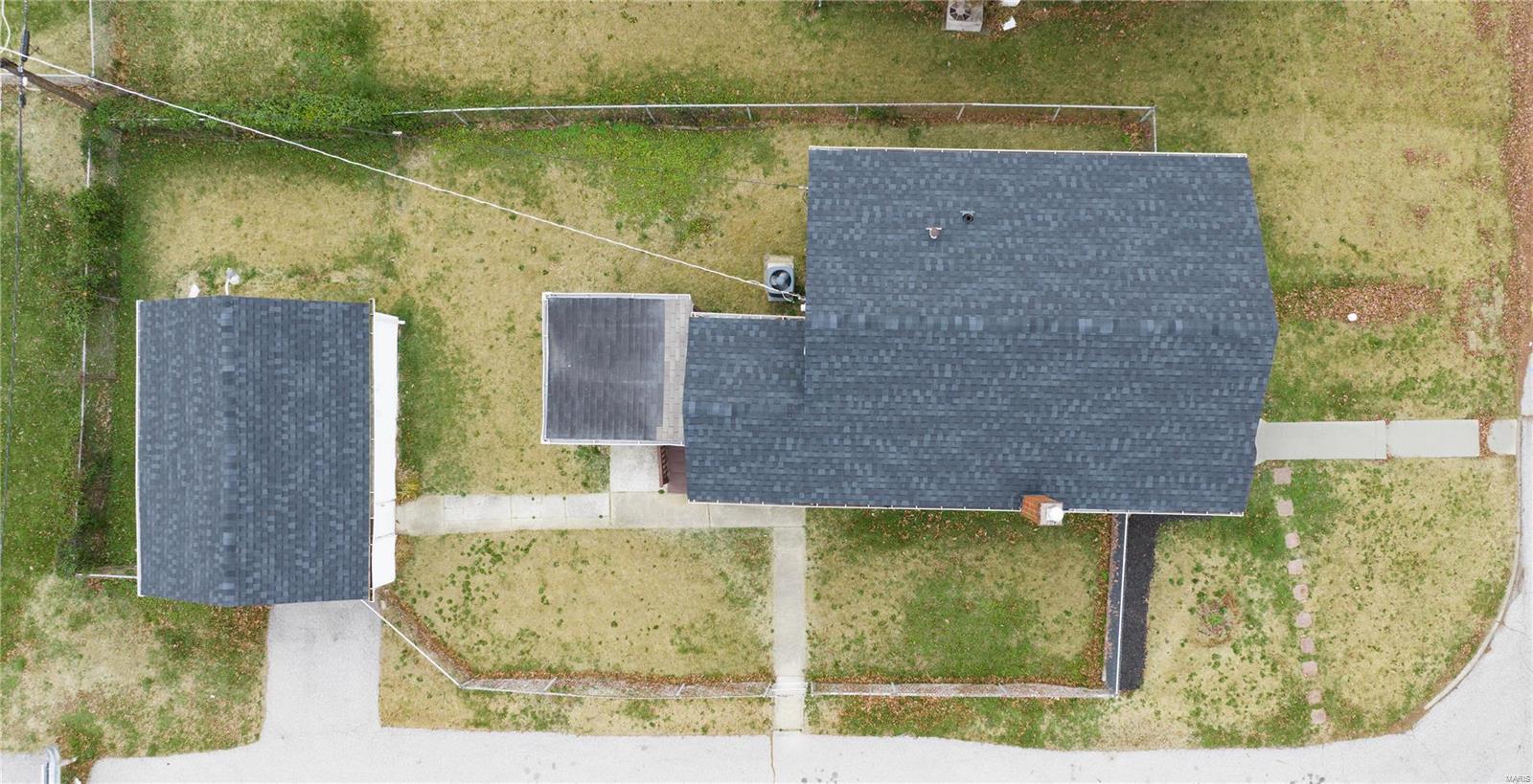 4618 Roxie Street St. Louis, MO 63121 - Photo 2 of 12 Gallery Image 2