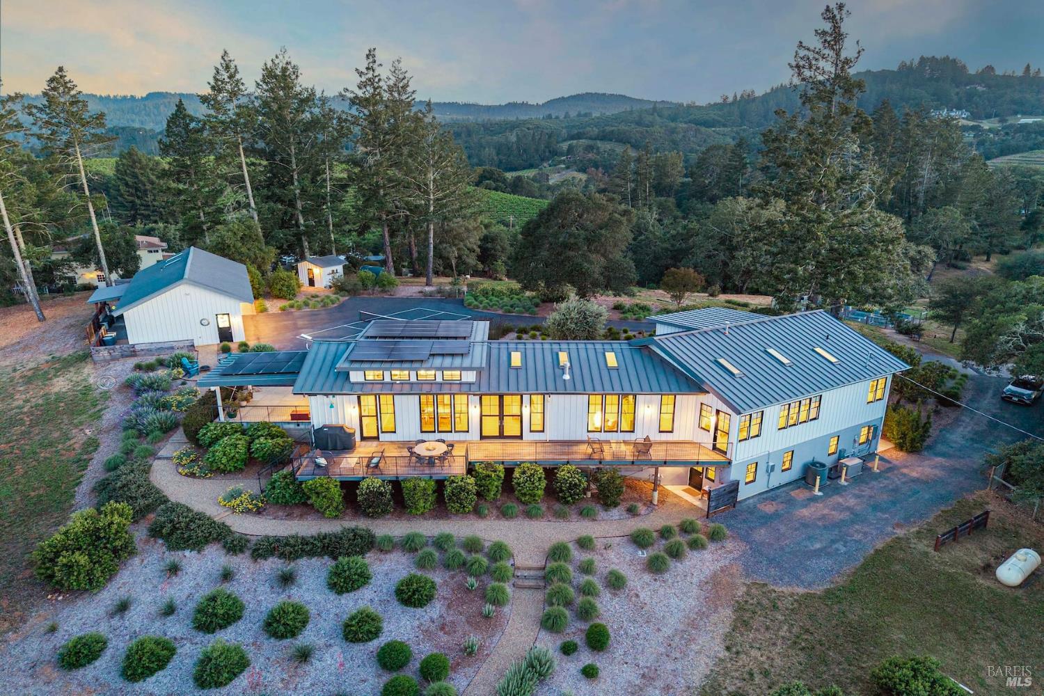 6323 West Dry Creek Road Healdsburg, CA 95448 - Photo 3 of 41