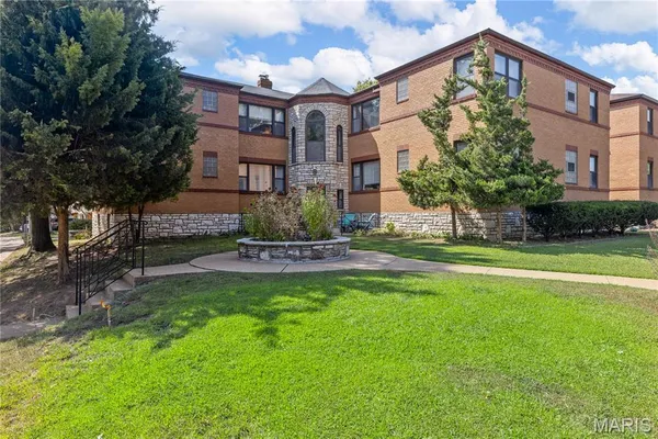 $1,000 | Undisclosed Address, St. Louis, MO 63109