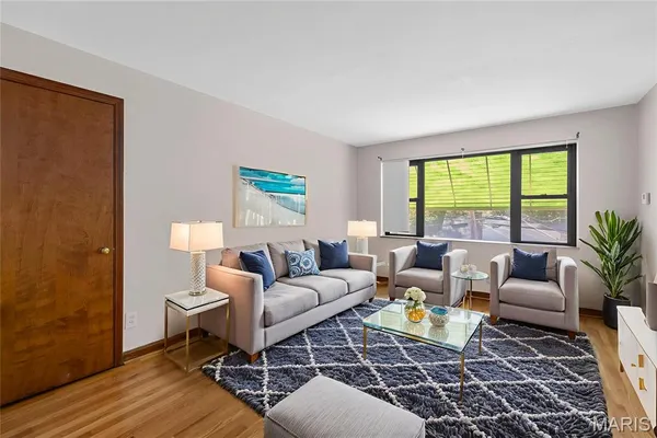 $1,000 | Undisclosed Address, St. Louis, MO 63109