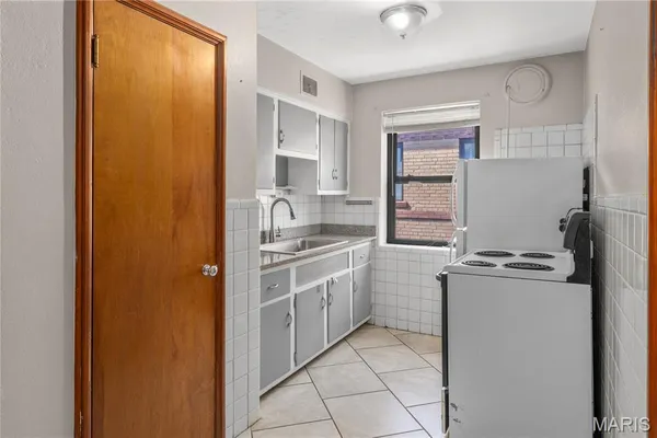 $1,000 | Undisclosed Address, St. Louis, MO 63109