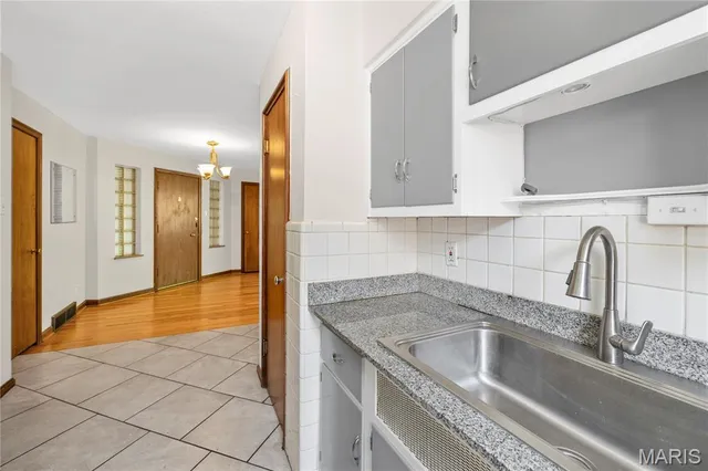 $1,000 | Undisclosed Address, St. Louis, MO 63109