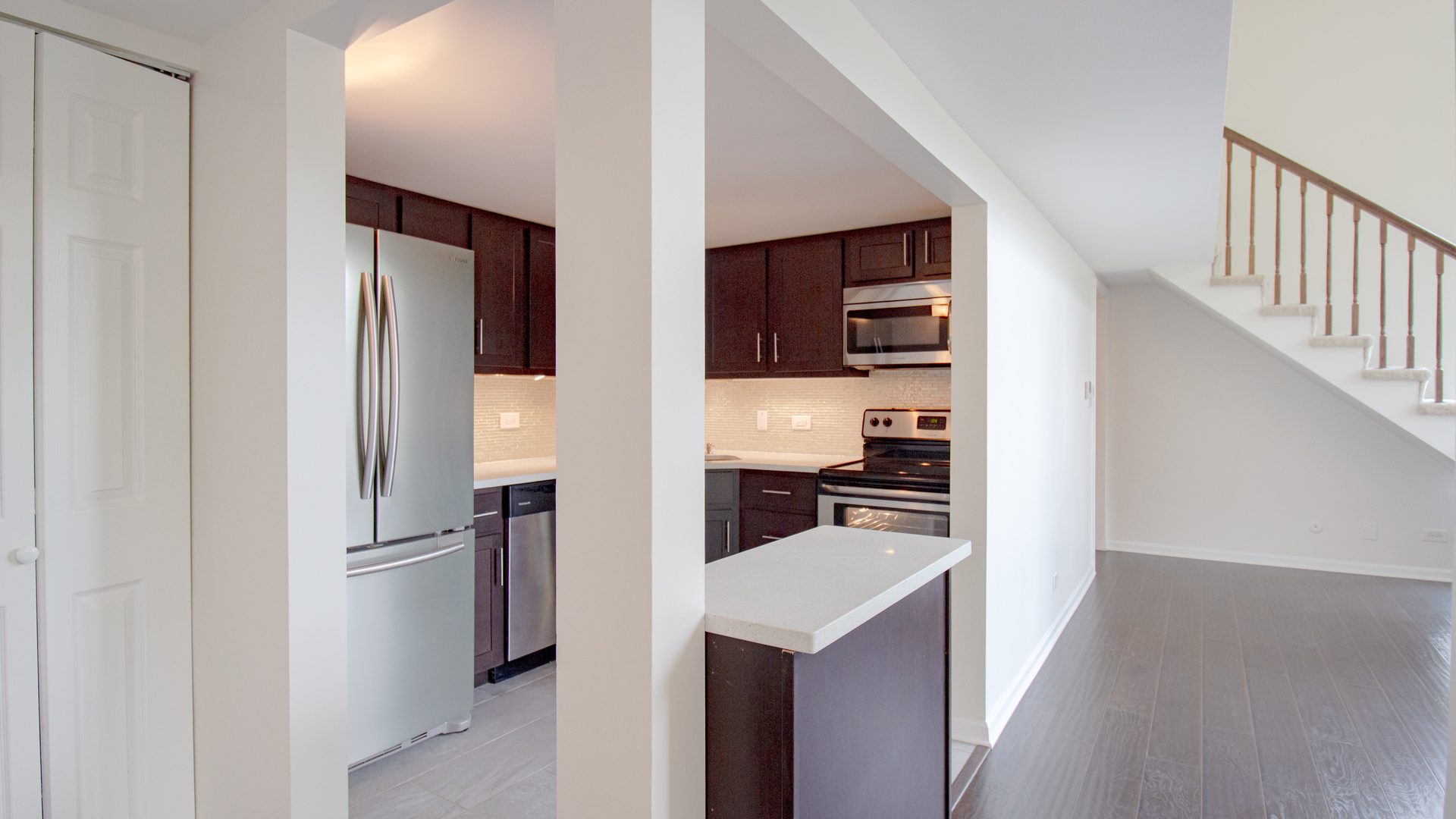 20 North Tower Road, Unit 1M Oak Brook, IL 60523 - Photo 5 of 30 Gallery Image 5