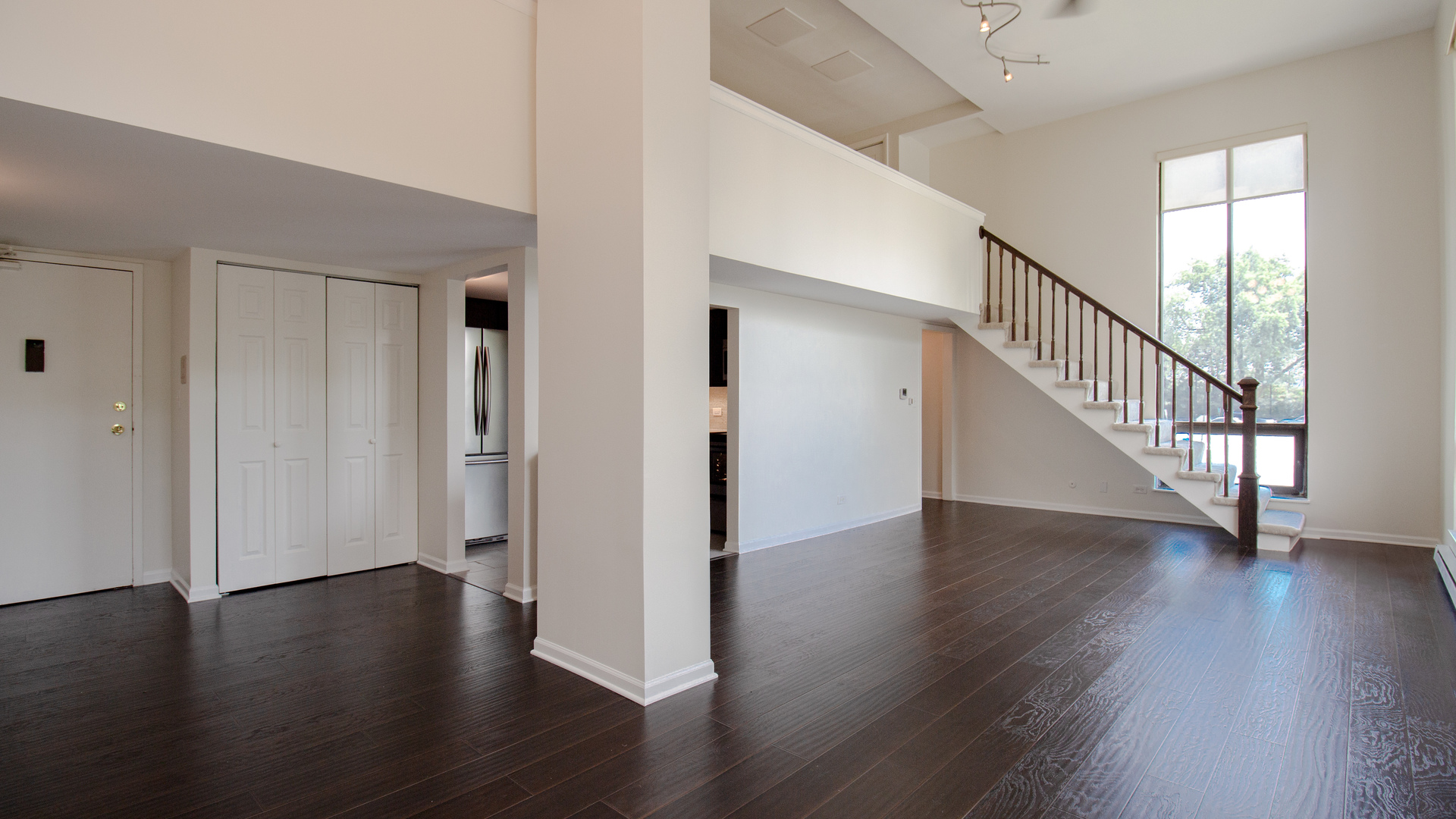 20 North Tower Road, Unit 1M Oak Brook, IL 60523 - Photo 8 of 30 Gallery Image 8