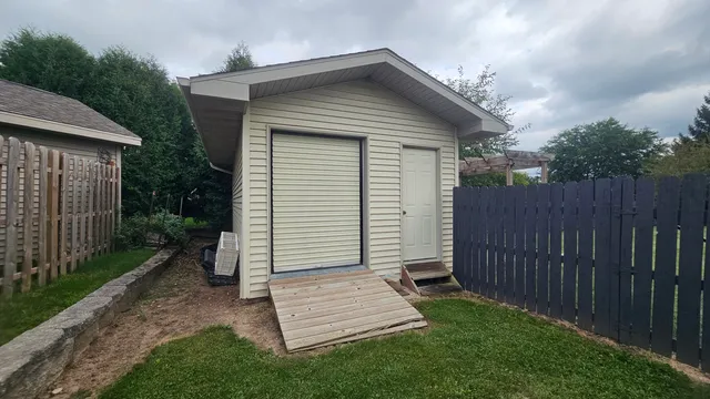 $649,000 | 242 Kiesner Drive, Chilton, WI 53014