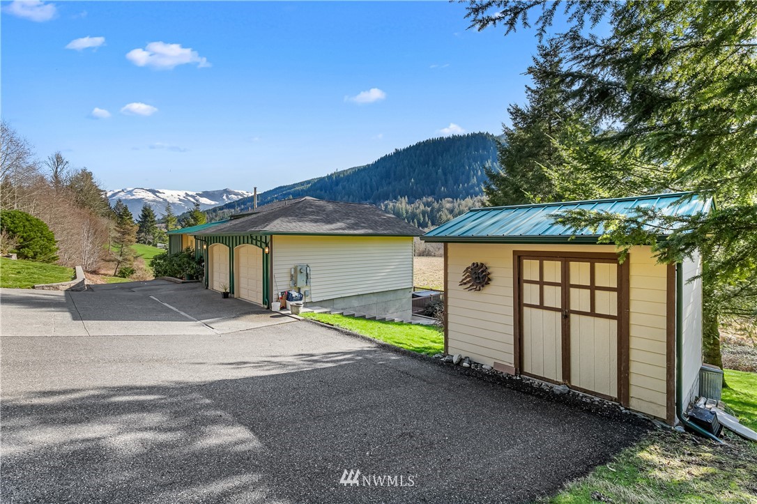 4411 Park Road Sedro-Woolley, WA 98284 - Photo 3 of 40 Gallery Image 3