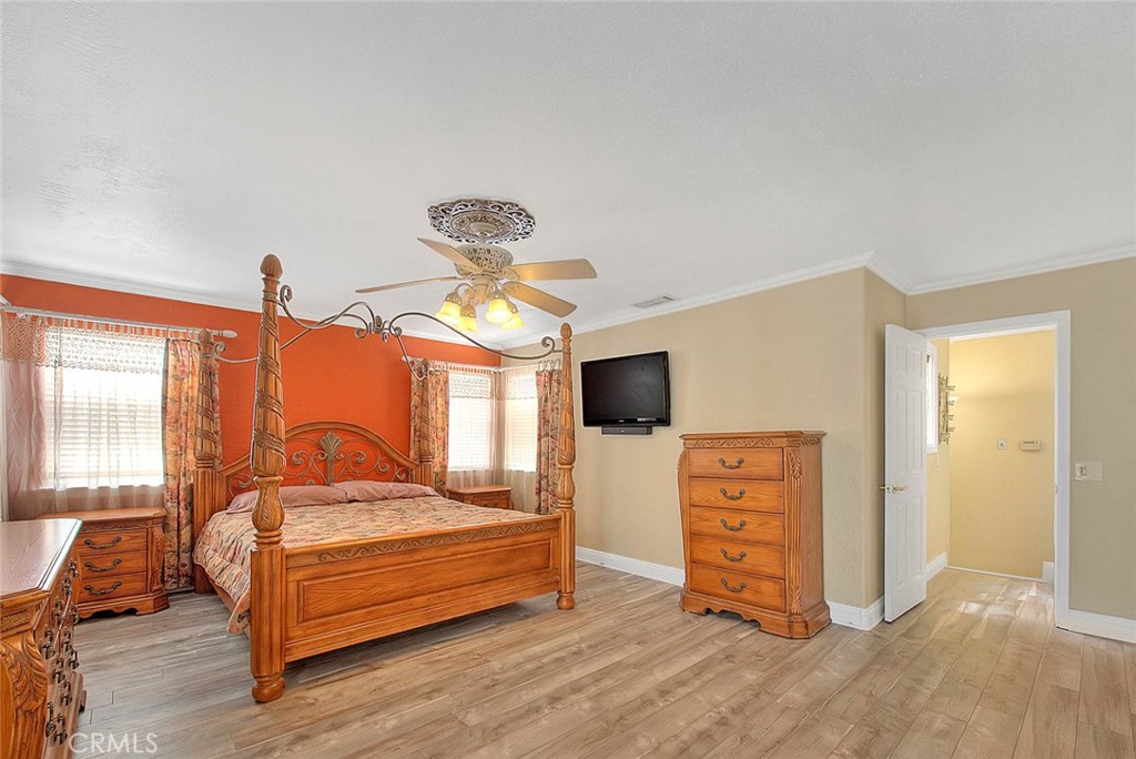 14452 Harvey Lane Riverside, CA 92503 - Photo 21 of 50 Primary bedroom