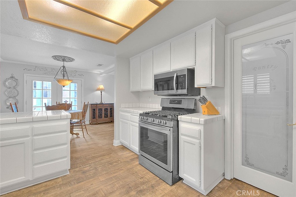 14452 Harvey Lane Riverside, CA 92503 - Photo 10 of 50