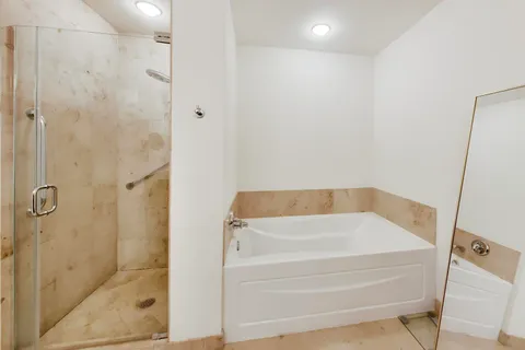 $399,900 | 160 East Illinois Street, Unit 1005, Chicago, IL 60611