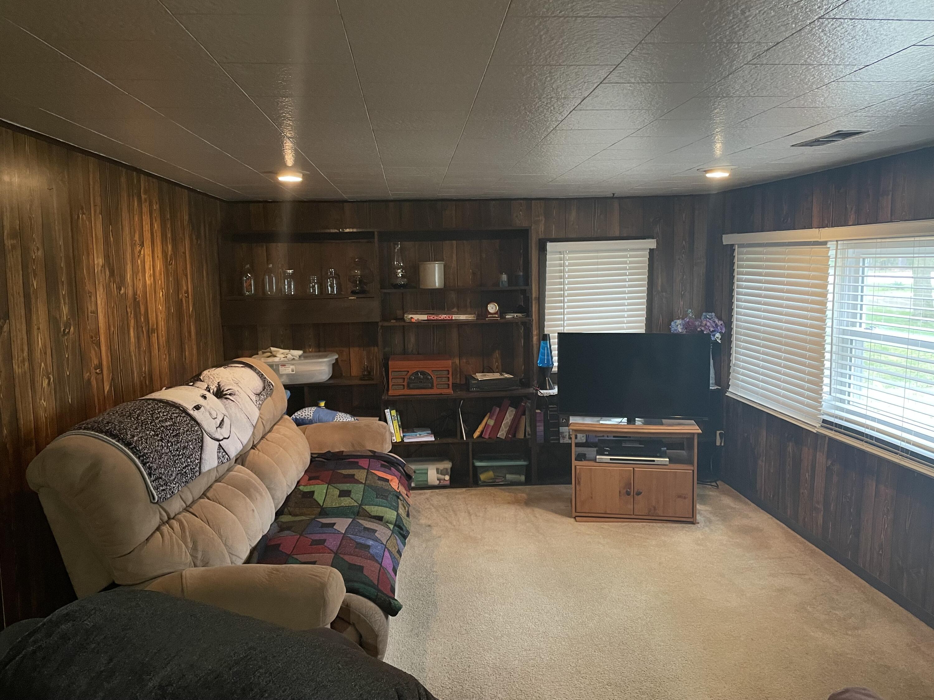 100 North Sheridan Road Muskegon, MI 49442 - Photo 2 of 11 IMG_1858