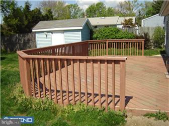 448 North Forklanding Road Maple Shade, NJ 08052 - Photo 5 of 10 Deck