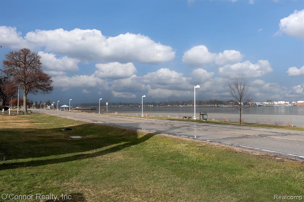 1700 River Road, Unit 10 Marysville, MI 48040 - Photo 27 of 28