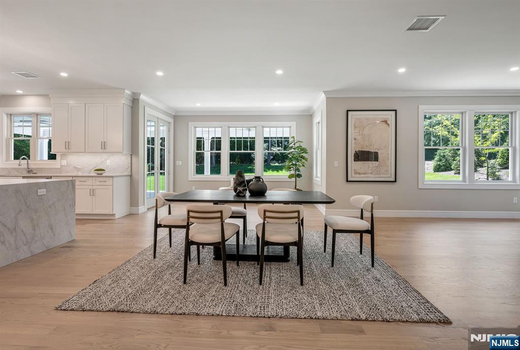520 Clinton Avenue Wyckoff, NJ 07481 - Photo 8 of 50