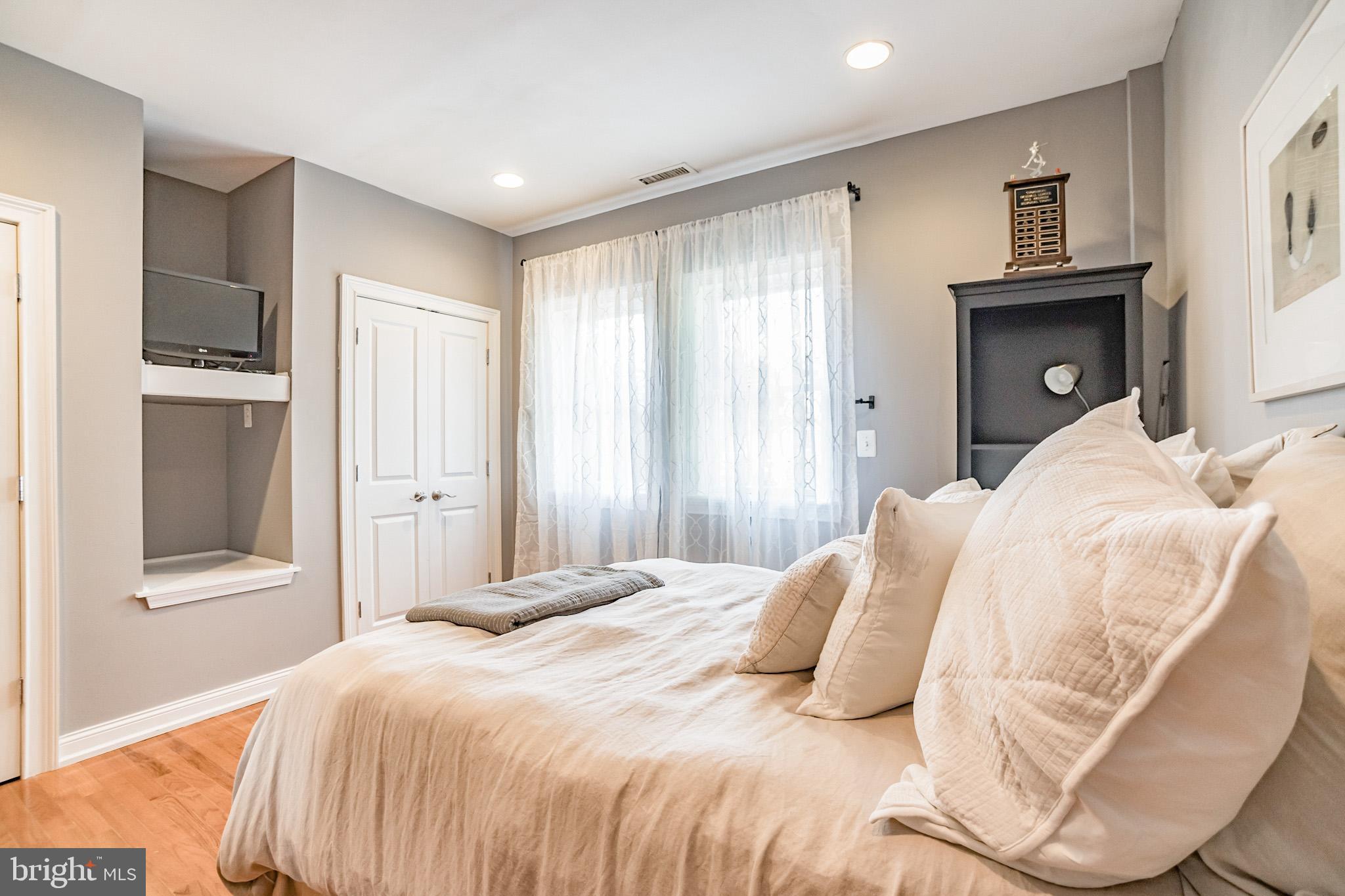 1717 Spring Garden Street, Unit B Philadelphia, PA 19130 - Photo 15 of 21
