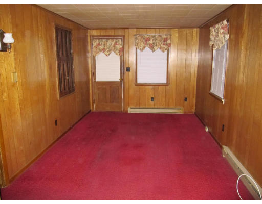 17 Cavanaugh Road Framingham, MA 01701 - Photo 6 of 10 Gallery Image 6