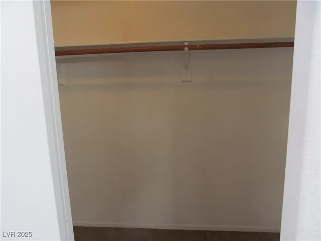 $2,600 | 9125 Sparklewood Court, Las Vegas, NV 89129