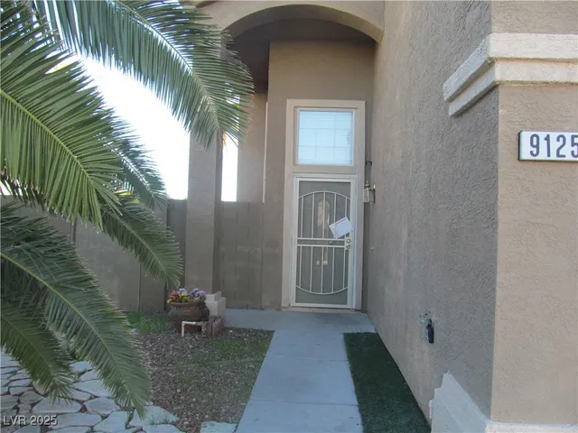 $2,600 | 9125 Sparklewood Court, Las Vegas, NV 89129