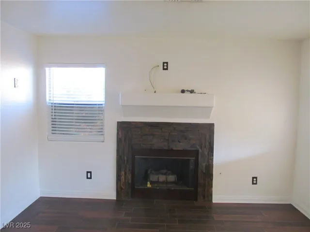 $2,600 | 9125 Sparklewood Court, Las Vegas, NV 89129