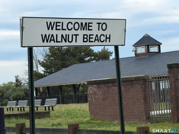 a view of sign board