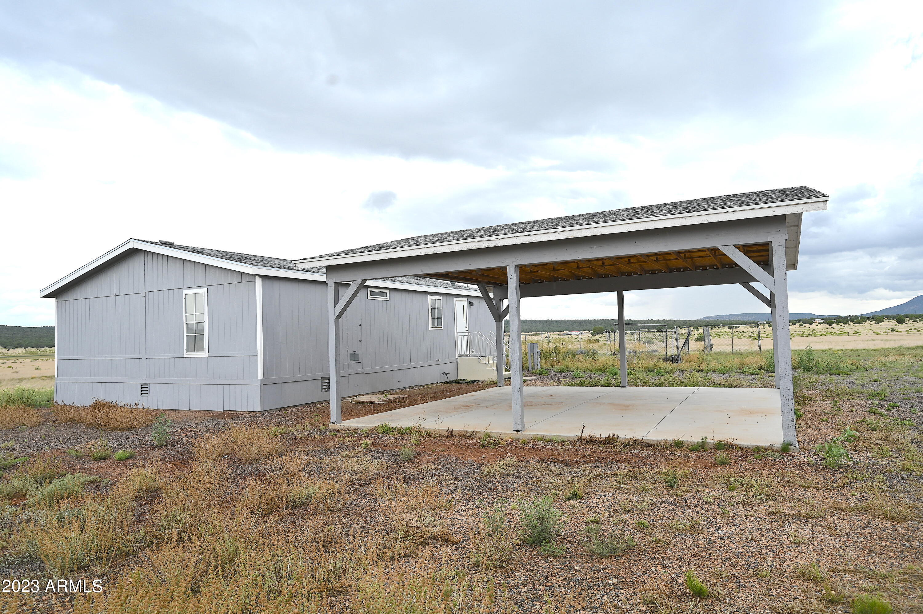 33677 West Signal View Road Seligman, AZ 86337 - Photo 2 of 34 Great for out door entertaining