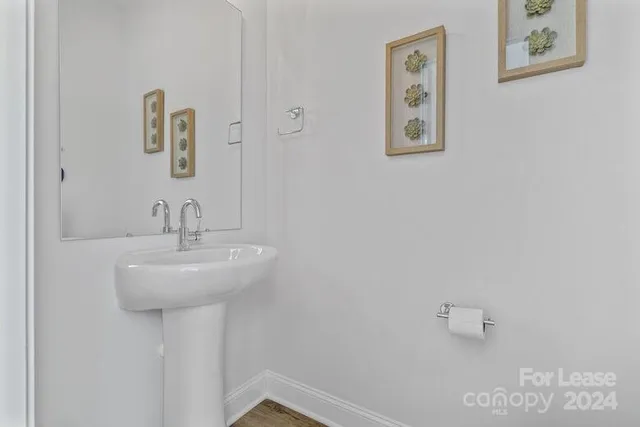 $2,445 | 204 MONARCH Crk Lane, Unit N, Charlotte, NC 28206