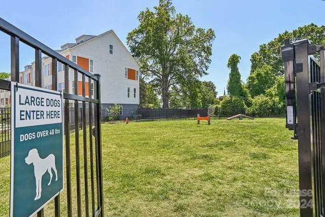 $2,445 | 204 MONARCH Crk Lane, Unit N, Charlotte, NC 28206