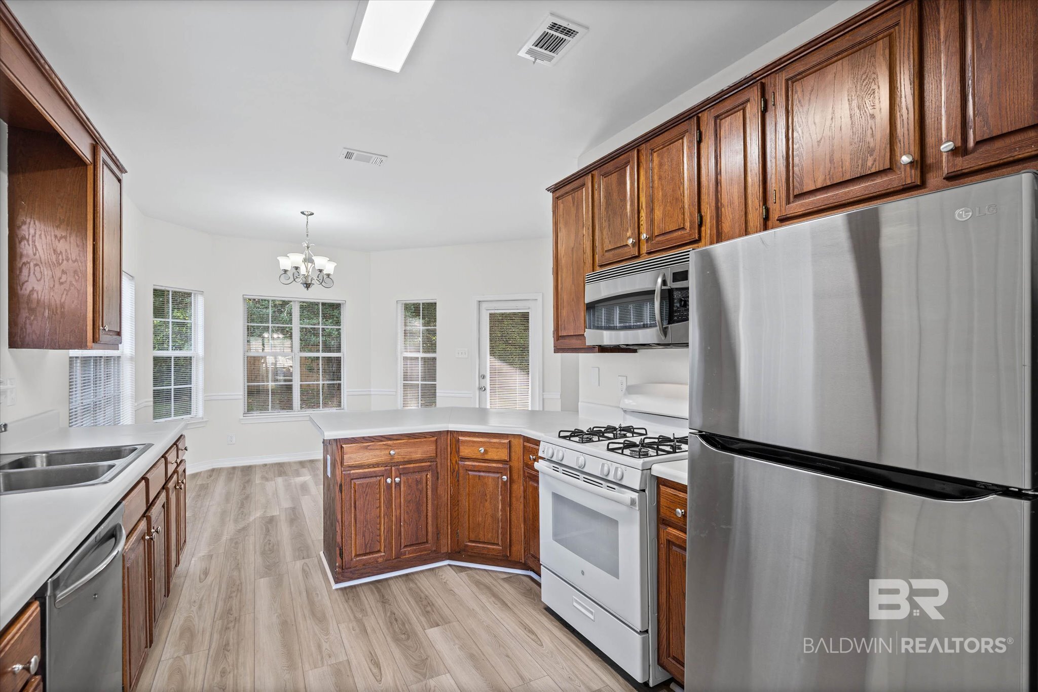 28582 Canterbury Road Daphne, AL 36526 - Photo 11 of 24 Gallery Image 11