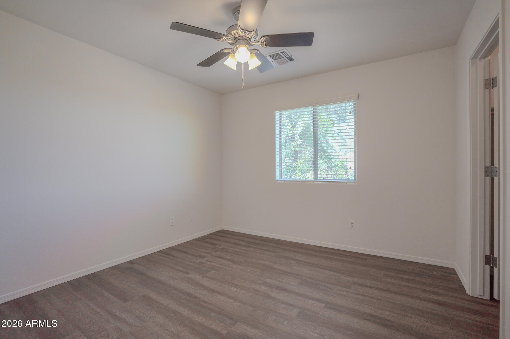 10225 West Camelback Road, Unit 28 Phoenix, AZ 85037 - Photo 14 of 29 DSC00446