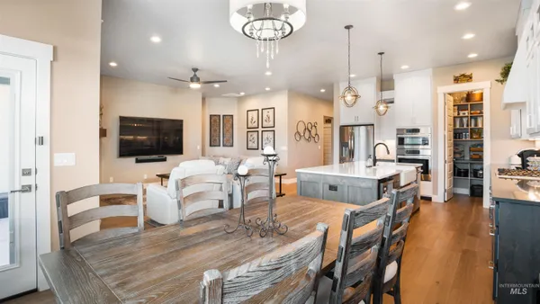 $699,999 | 4676 South Abbot, Meridian, ID 83642