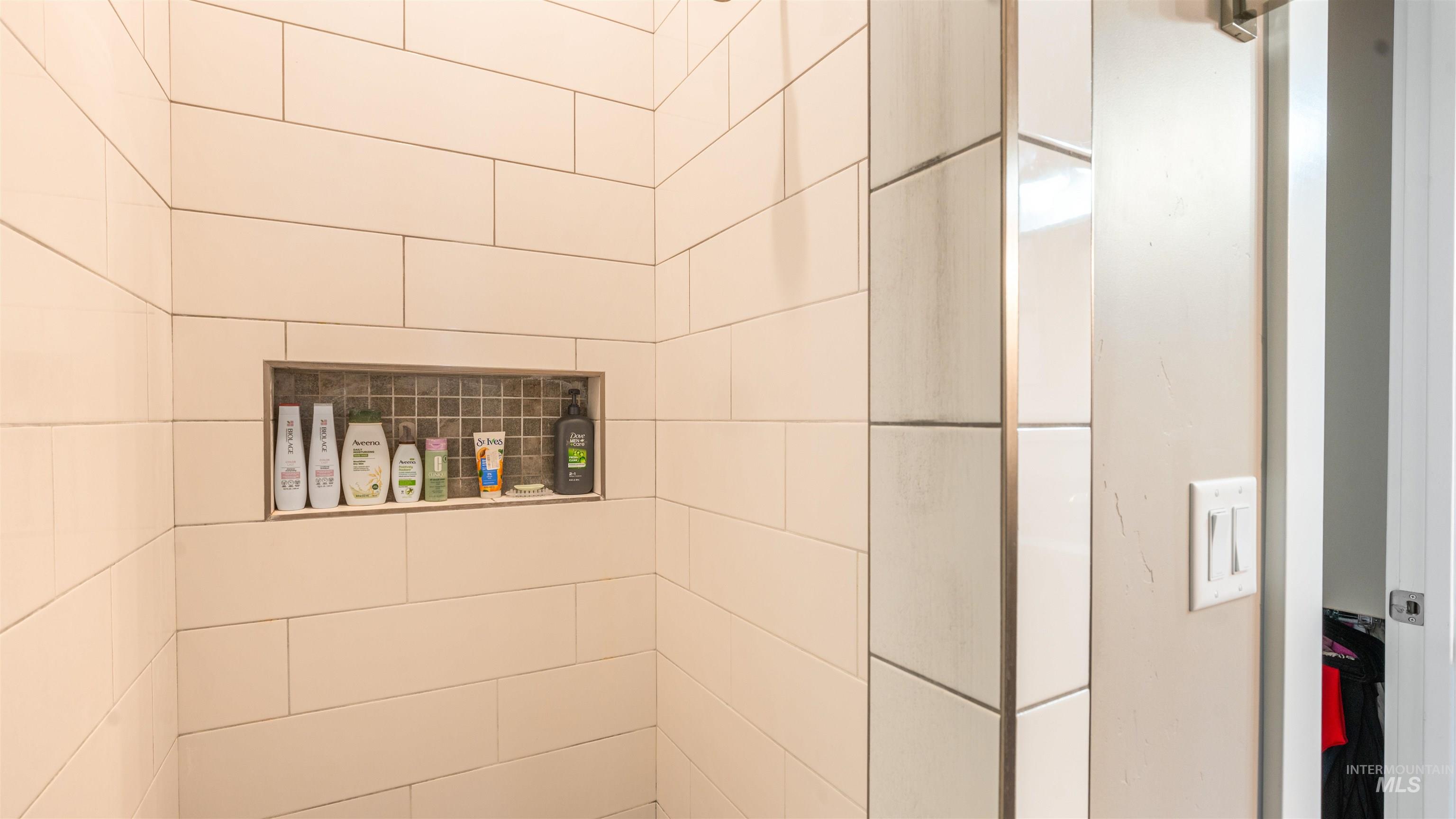 4676 South Abbot Meridian, ID 83642 - Photo 41 of 49 Bathroom view of a tile shower