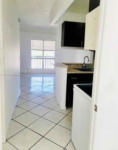$1,500 | 1500 North Congress Avenue, Unit A318, West Palm Beach, FL 33401