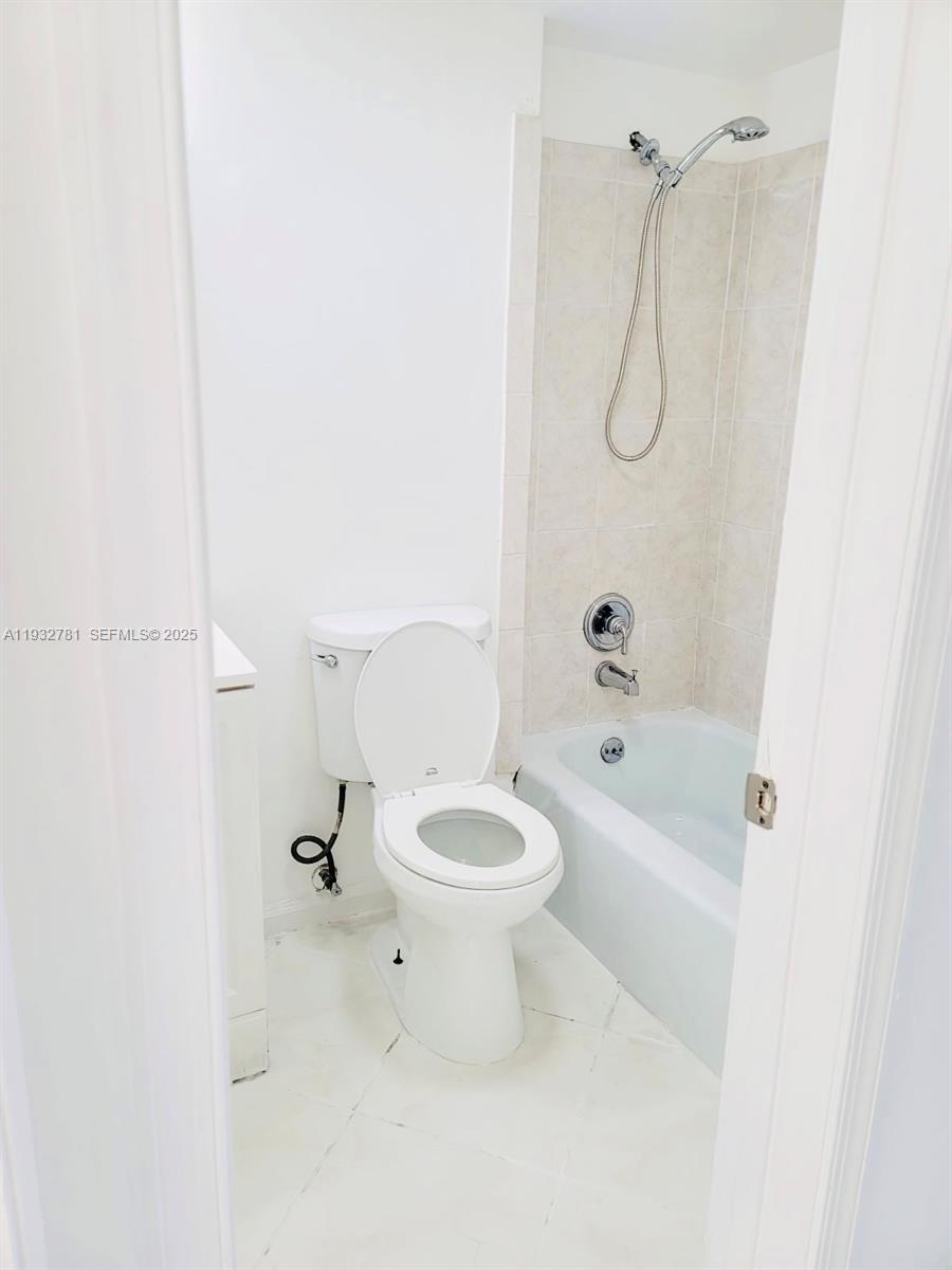 1500 North Congress Avenue, Unit A318 West Palm Beach, FL 33401 - Photo 7 of 17