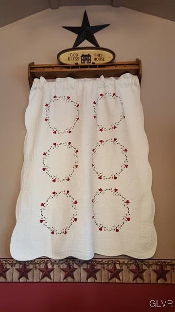 225 West Side Road Lehighton, PA 18235 - Photo 15 of 42 Hanging Quilt in Upper Level Family Room