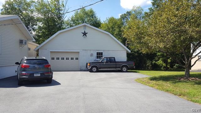225 West Side Road Lehighton, PA 18235 - Photo 39 of 42 Driveway and Garage