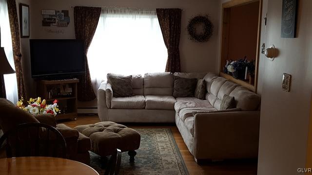 225 West Side Road Lehighton, PA 18235 - Photo 4 of 42 Living Room