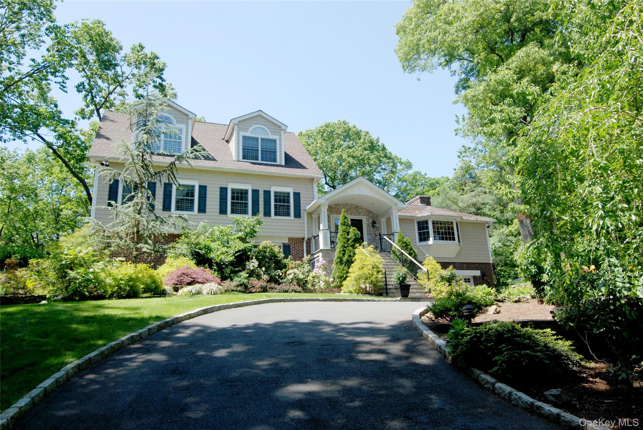 32 Country Road Mamaroneck, NY 10543 - Photo 2 of 35
