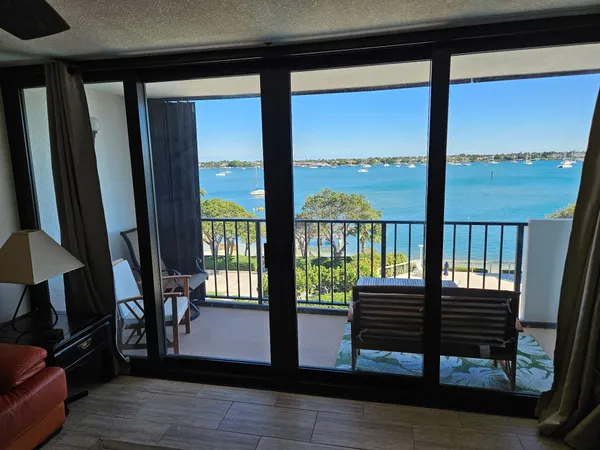 $2,950 | 5600 North Flagler Drive, Unit 408, West Palm Beach, FL 33407