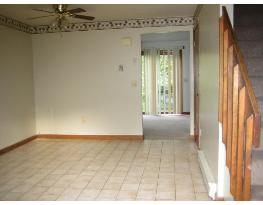 65-67 Oak Street Springfield, MA 01151 - Photo 3 of 4