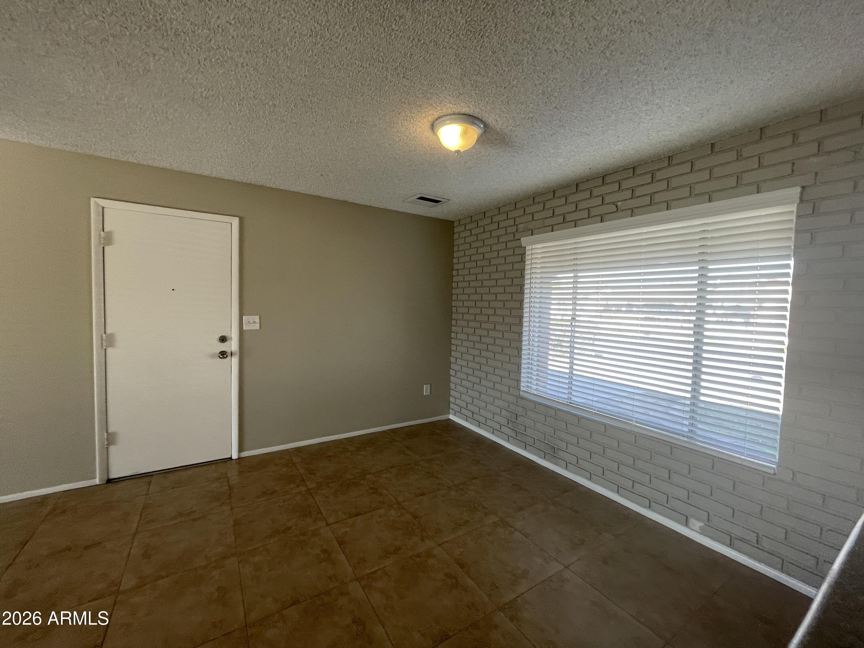 5337 West Berkeley Road Phoenix, AZ 85035 - Photo 11 of 20 Dining area