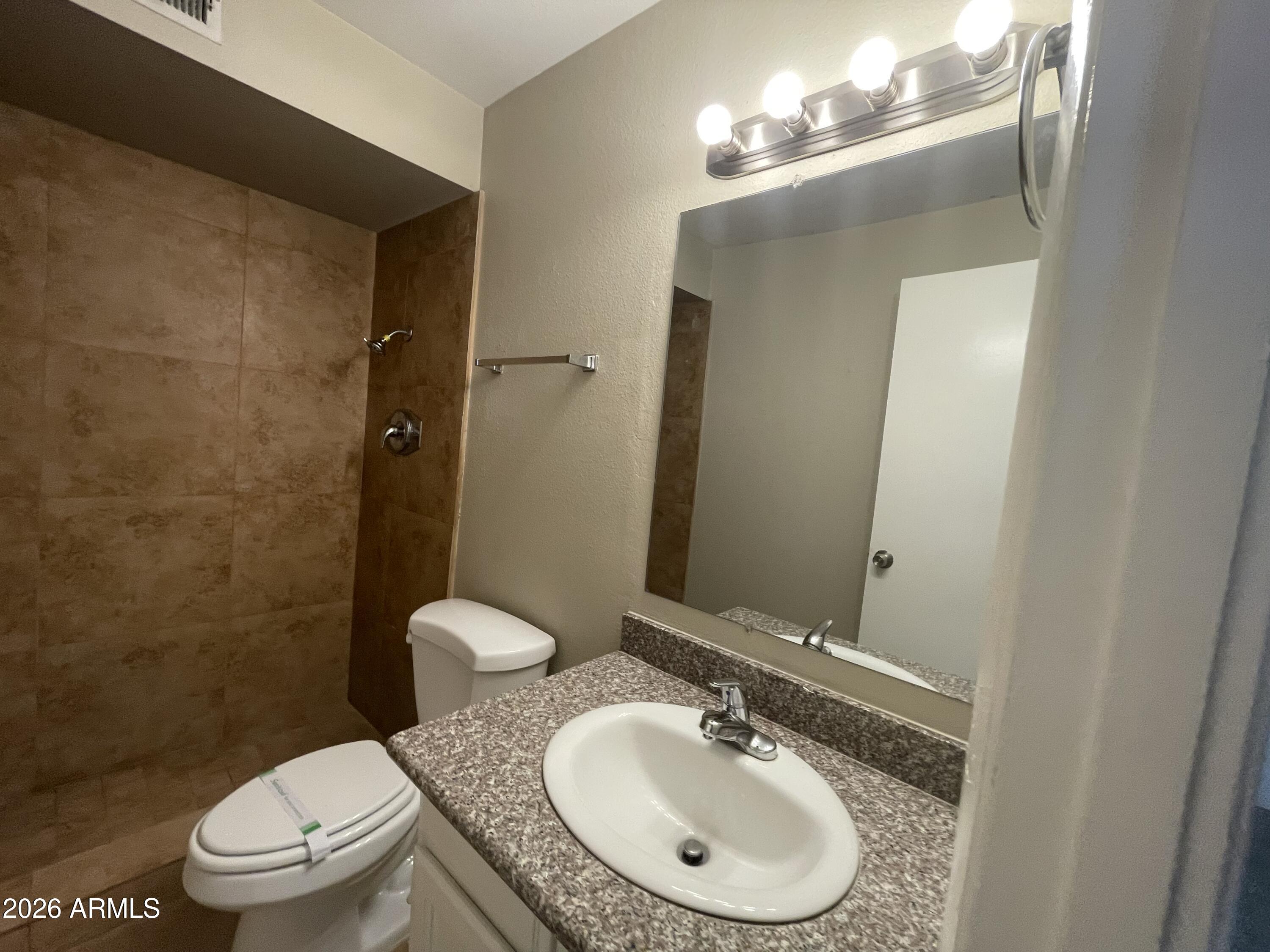 5337 West Berkeley Road Phoenix, AZ 85035 - Photo 14 of 20 Primary bathroom