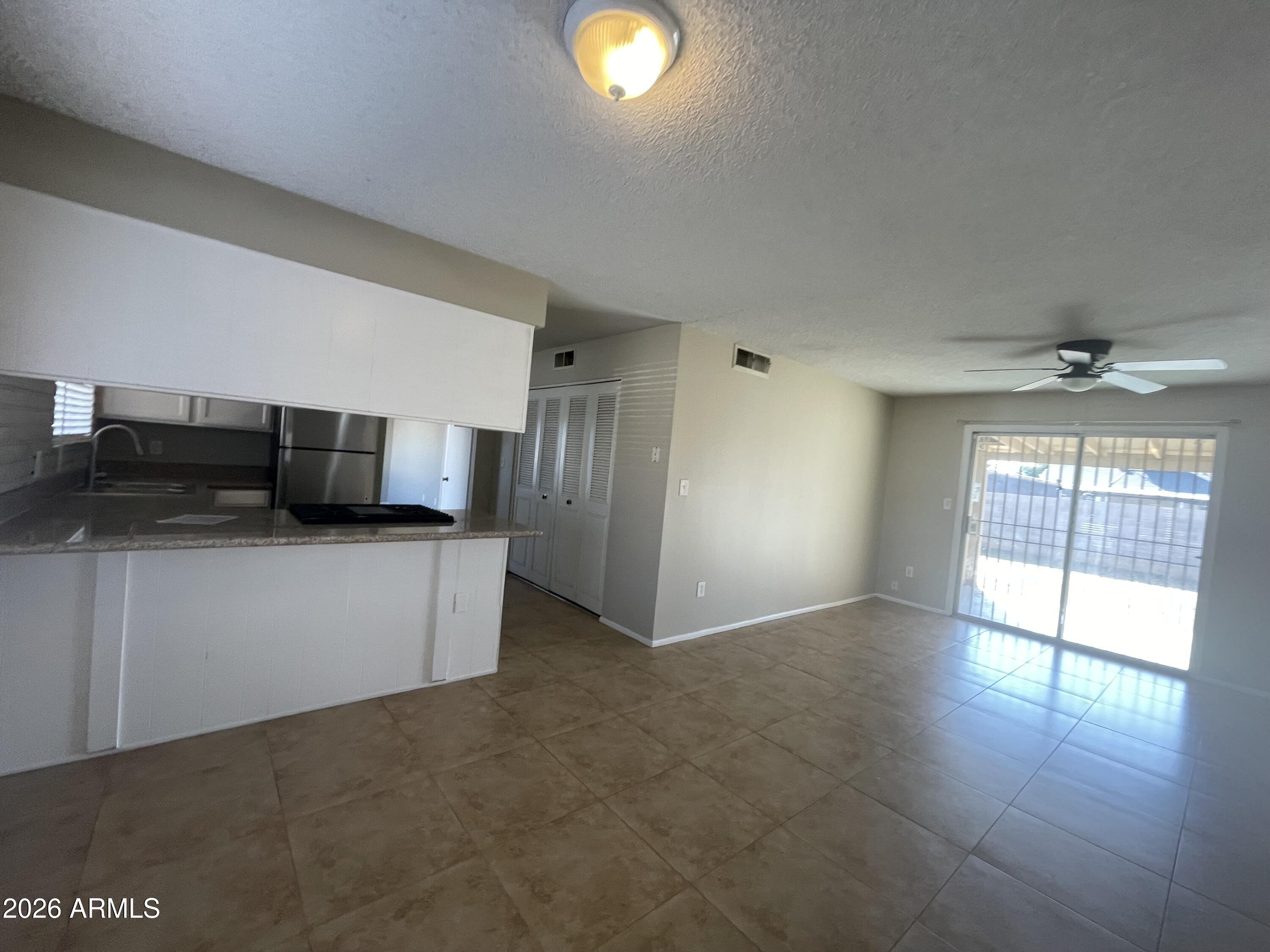 5337 West Berkeley Road Phoenix, AZ 85035 - Photo 6 of 20 Living area
