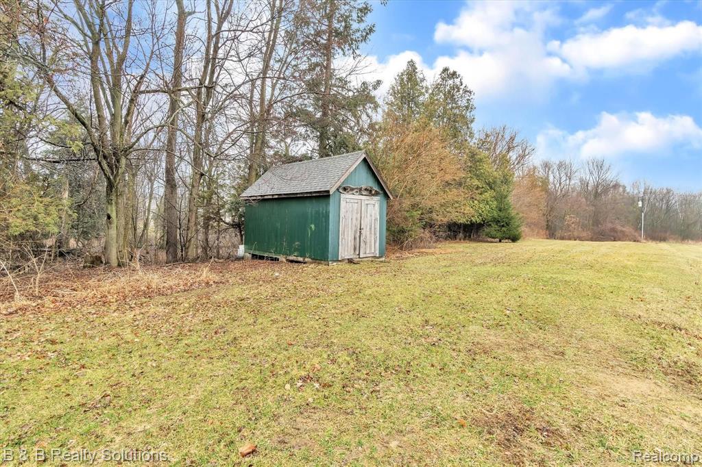 1608 Tozer Road North Branch, MI 48461 - Photo 38 of 40