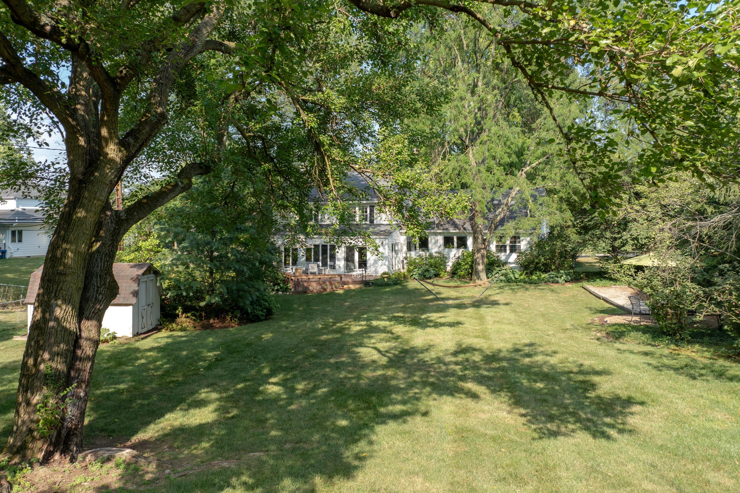 4347 Castleton Road Columbus, OH 43220 - Photo 60 of 71 Yard