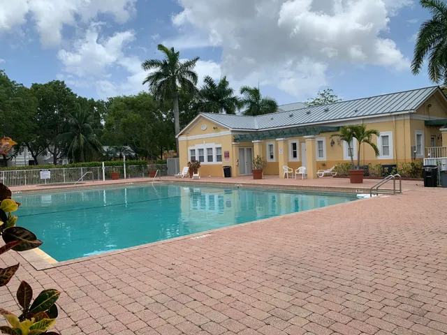 $298,000 | 1125 Shoma Drive, Royal Palm Beach, FL 33414