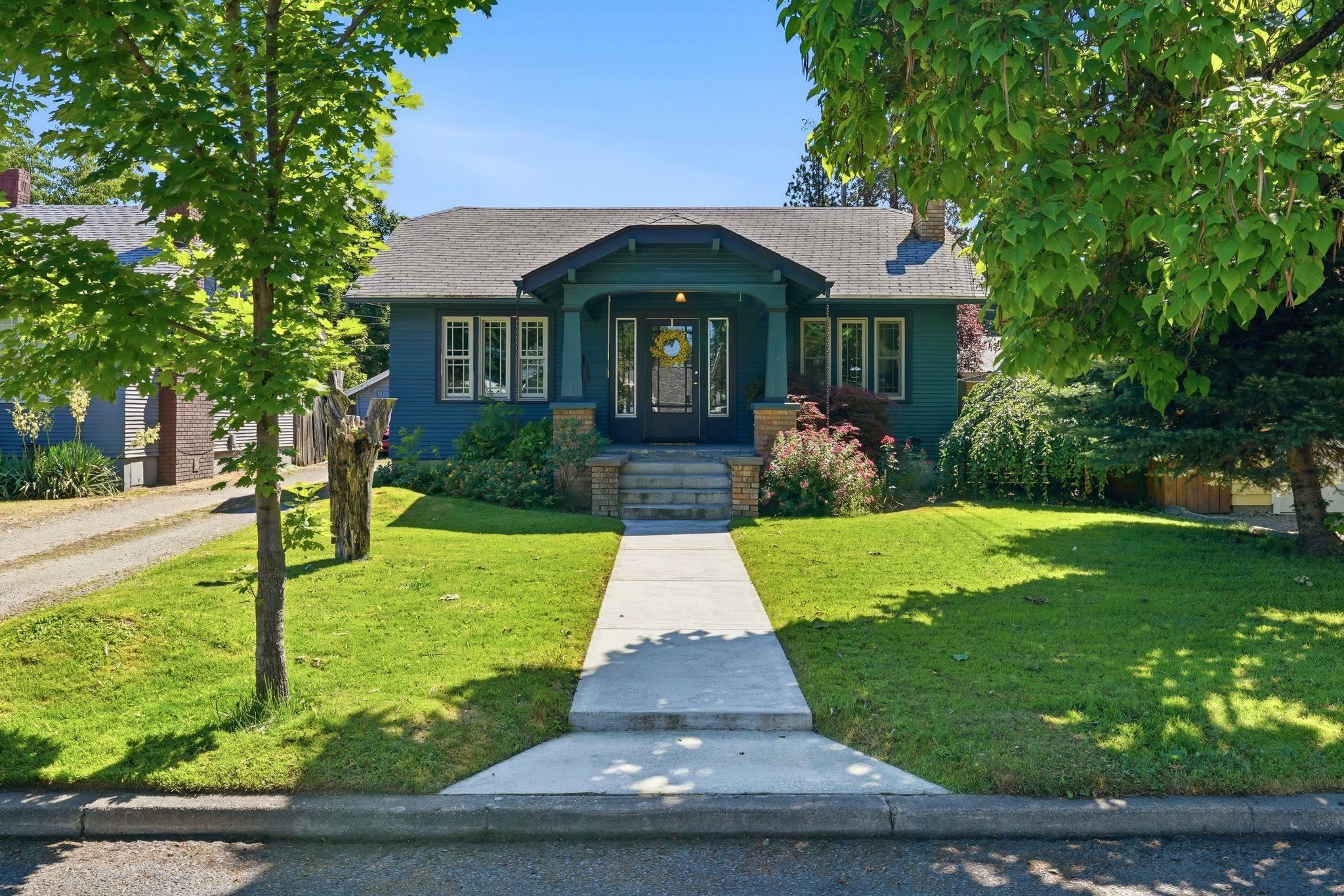 3818 North E Street Spokane, WA 99205 - Photo 2 of 31