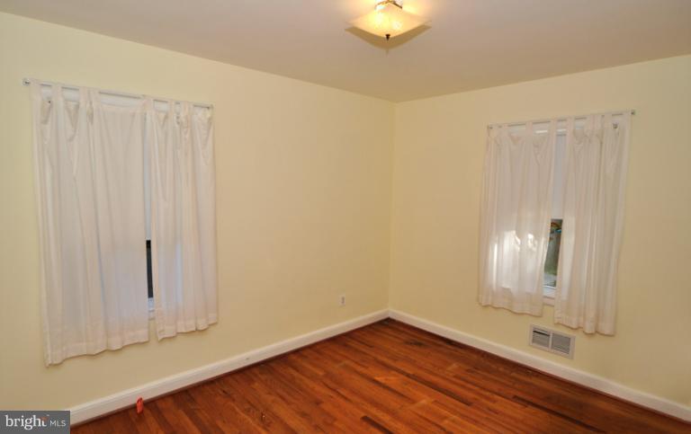 103 Tapawingo Road Southeast Vienna, VA 22180 - Photo 12 of 23 Bedroom
