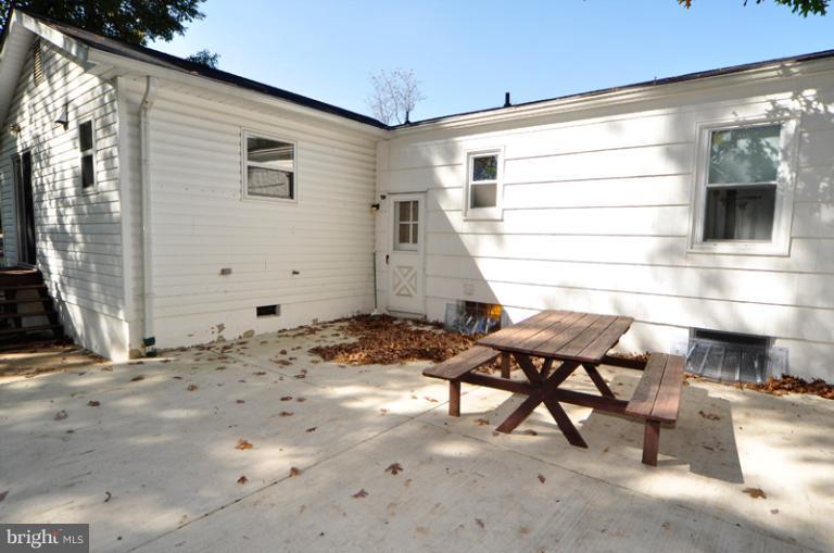 103 Tapawingo Road Southeast Vienna, VA 22180 - Photo 20 of 23 Exterior (Rear)