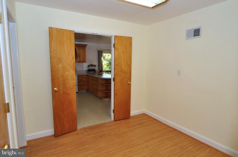 103 Tapawingo Road Southeast Vienna, VA 22180 - Photo 4 of 23 Interior (General)