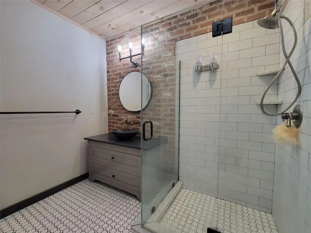 $1,600 | 550 East Main Street, Unit 201, Blue Ridge, GA 30513